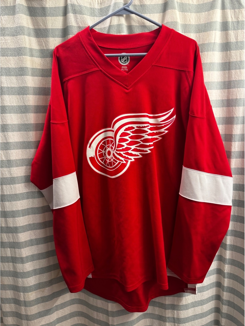 NHL Detroit Red Wings Men's Hockey Jersey XL